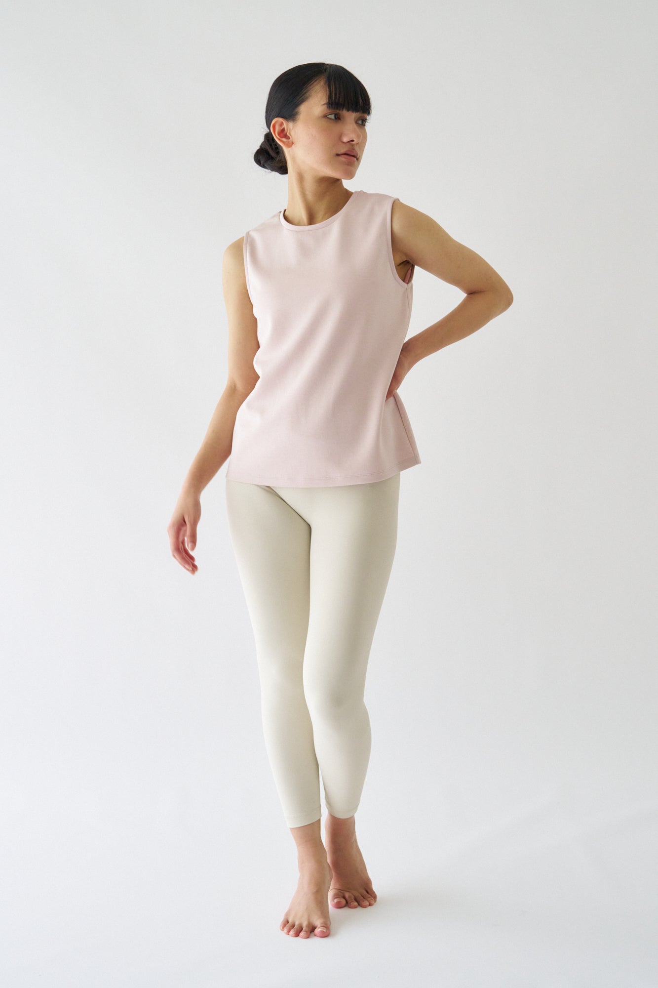 ZEN SEAMLESS スタンダートノースリーブシャツ