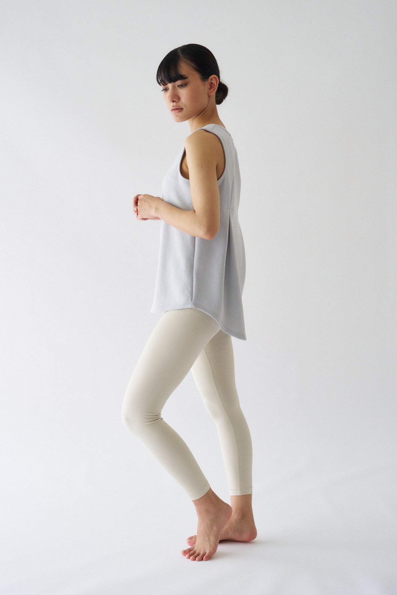 ZEN SEAMLESS バックカバータンクトップ