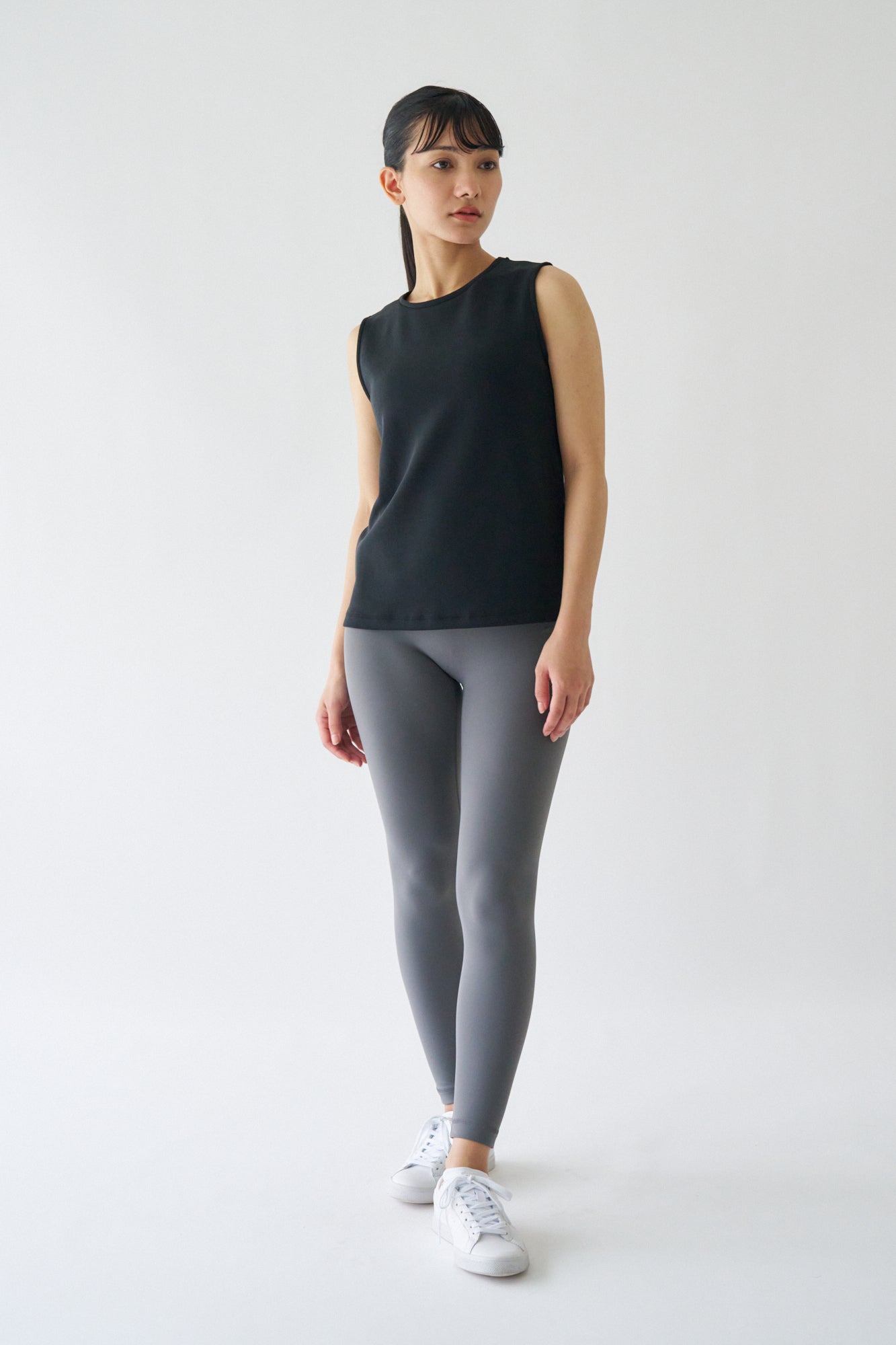 ZEN SEAMLESS スタンダートノースリーブシャツ