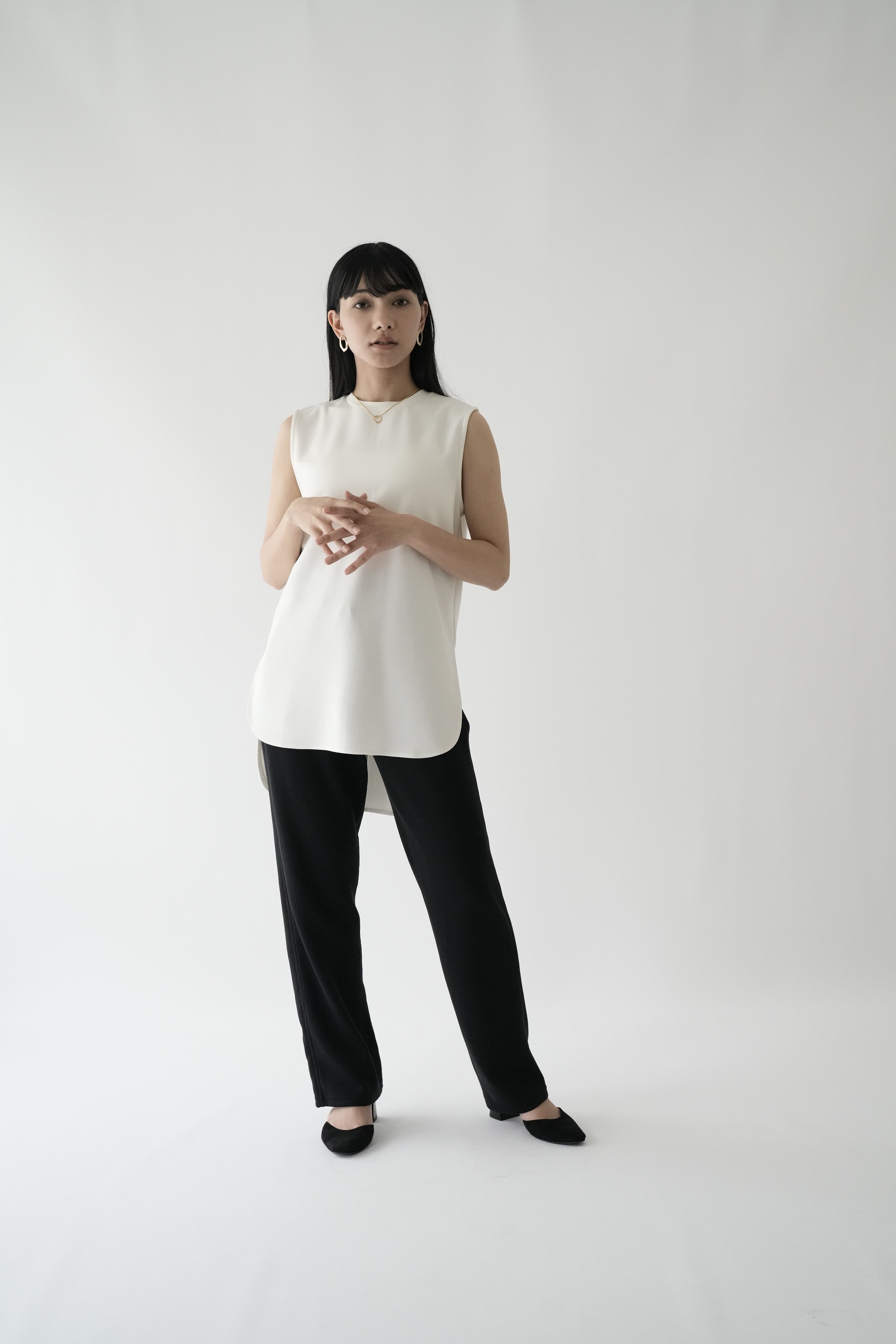 ZEN SEAMLESS スタンダードストレートパンツ