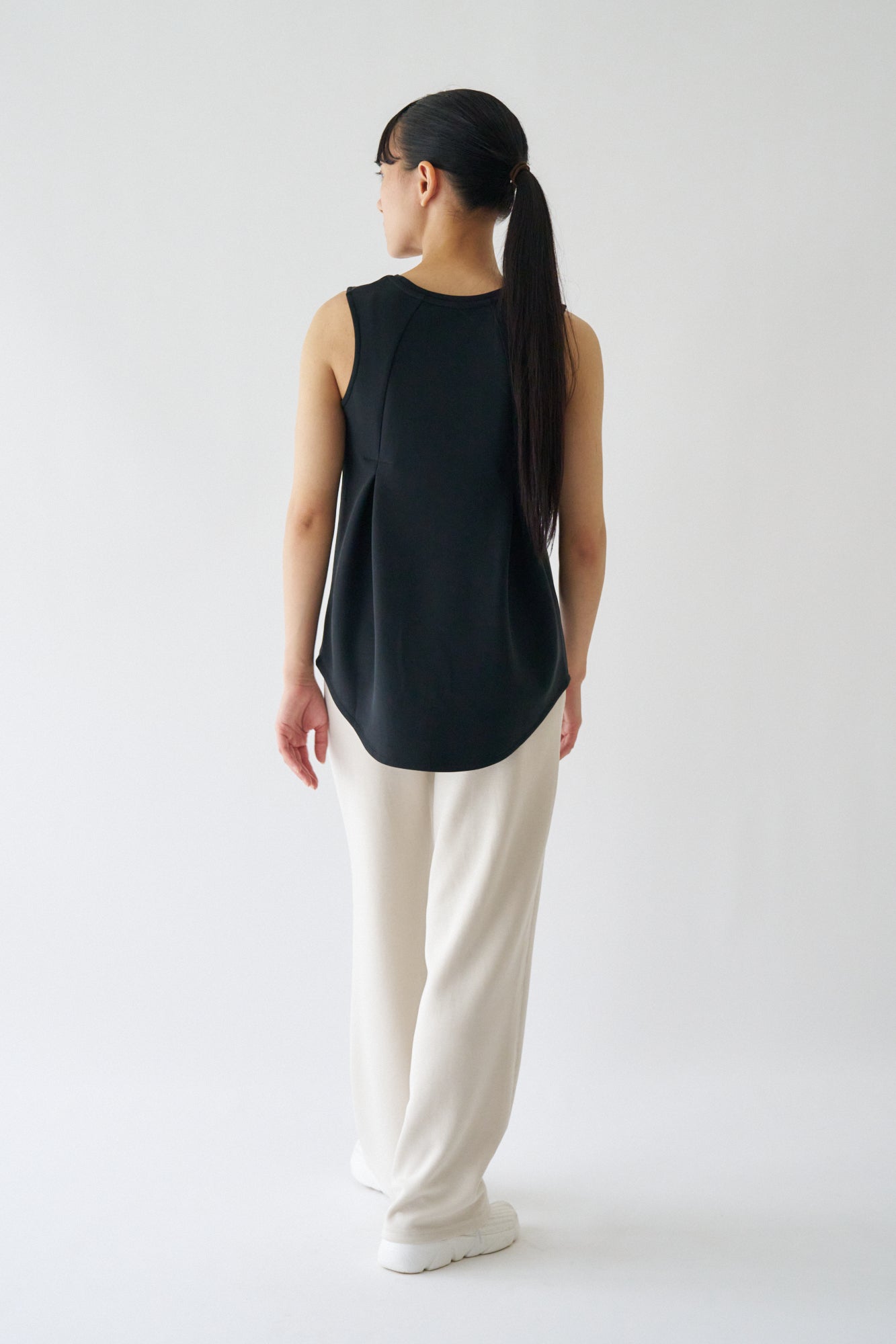 ZEN SEAMLESS バックカバータンクトップ