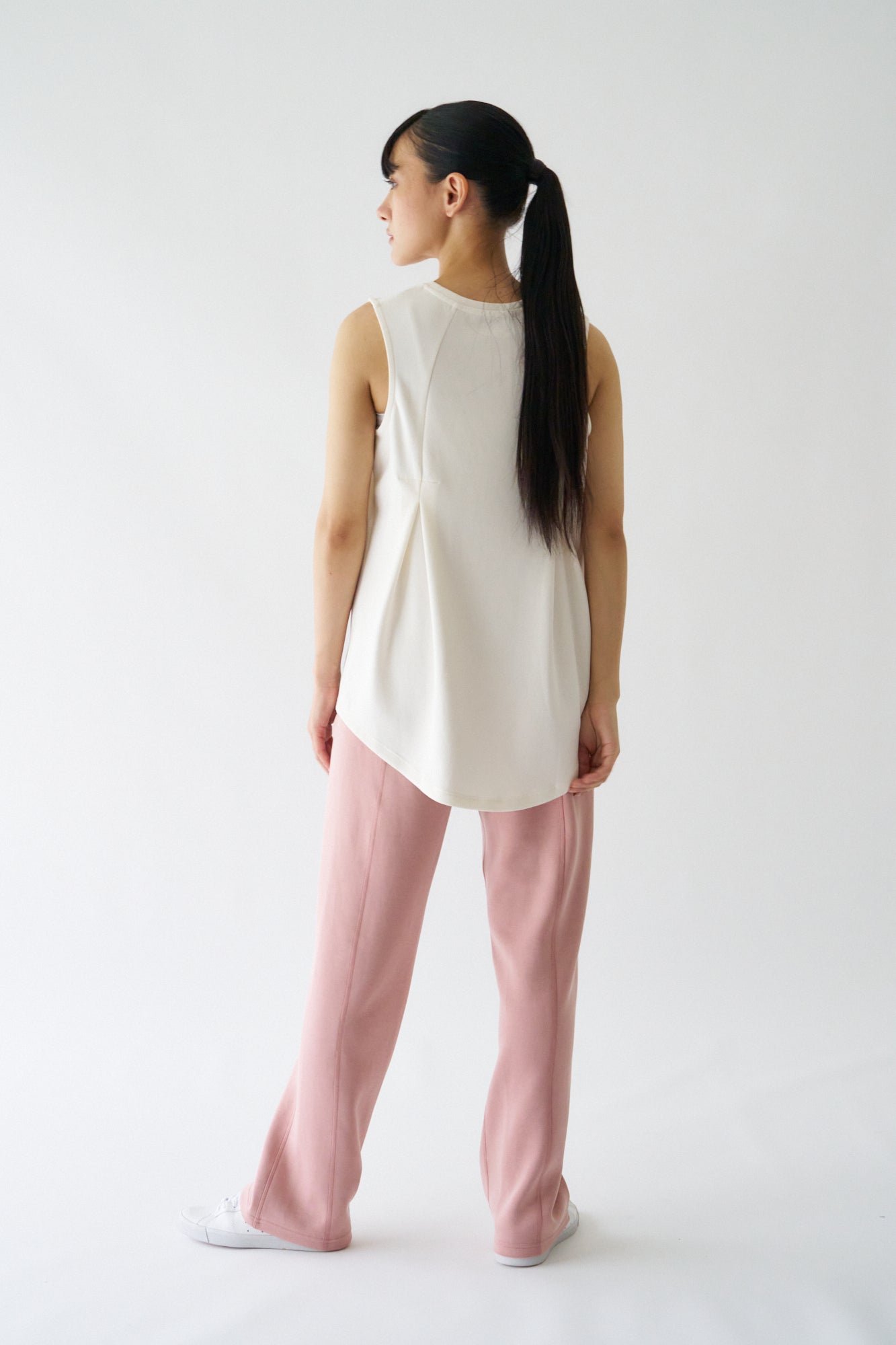 ZEN SEAMLESS バックカバータンクトップ