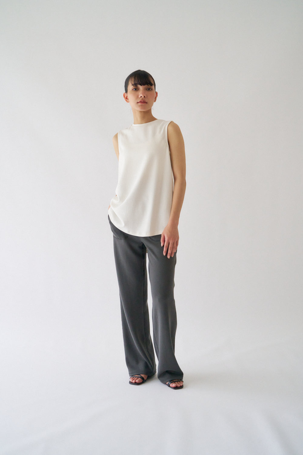 ZEN SEAMLESS コンフォートストレートパンツ