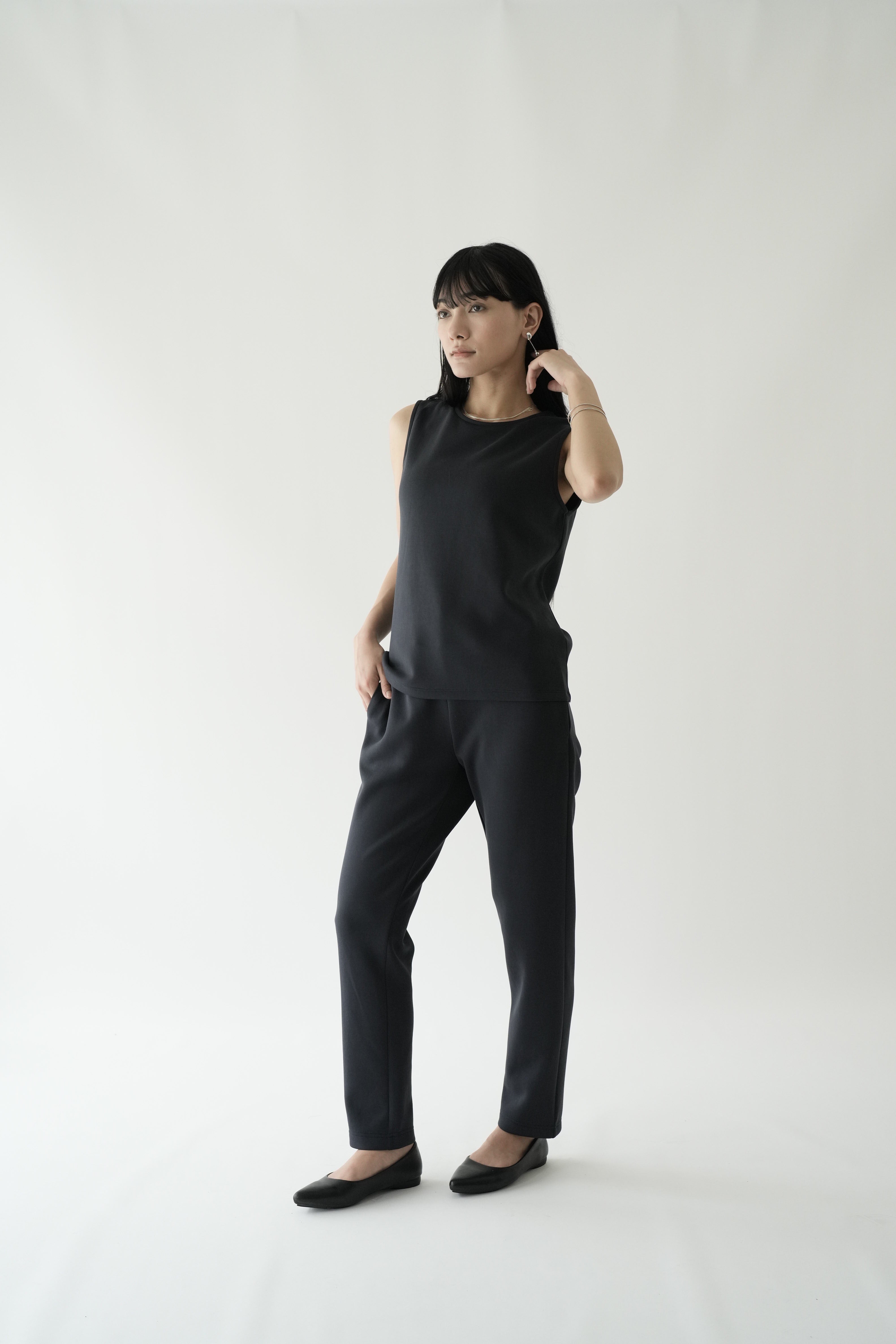 ZEN SEAMLESS テーパードパンツ