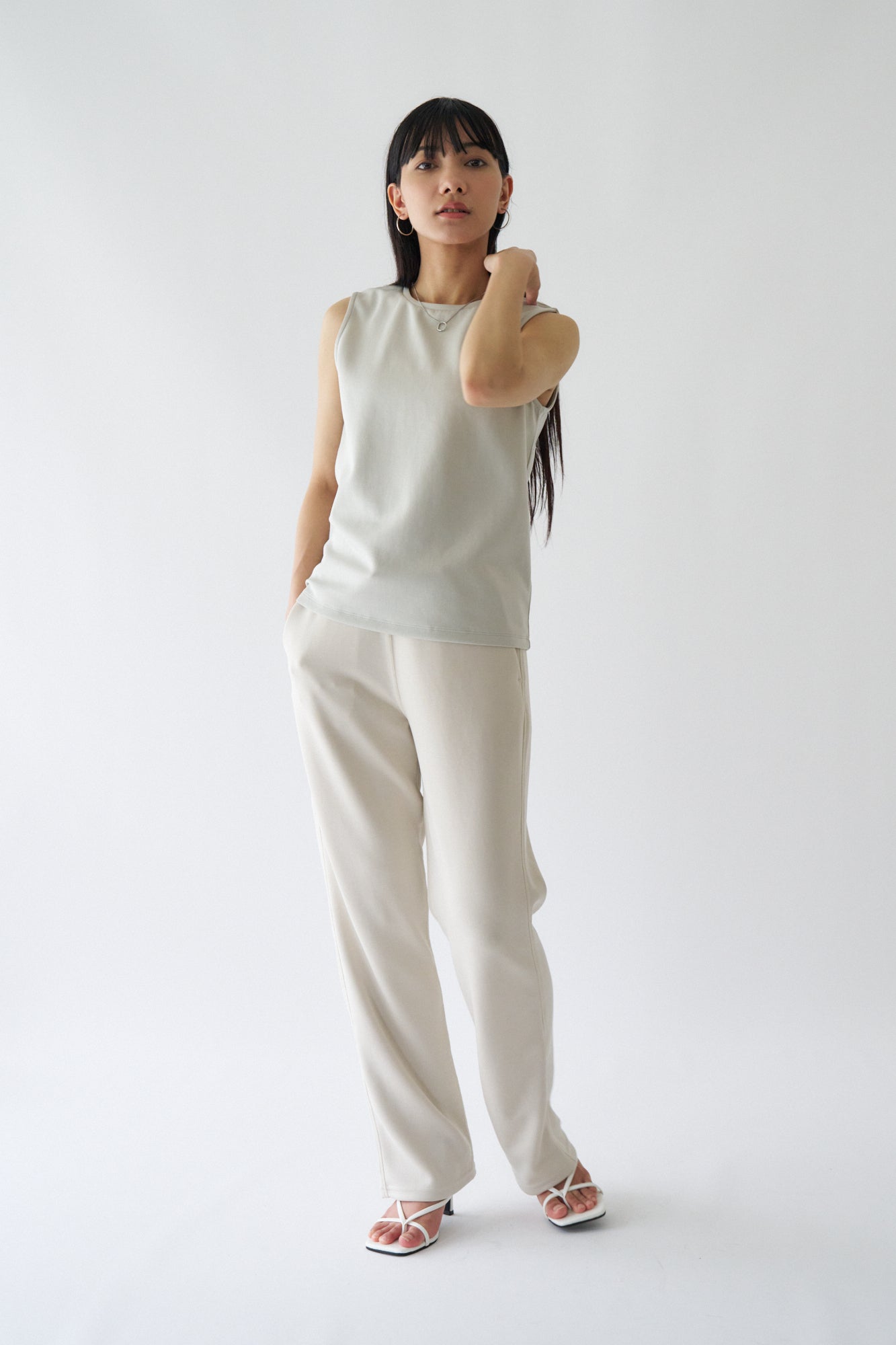 ZEN SEAMLESS スタンダートノースリーブシャツ