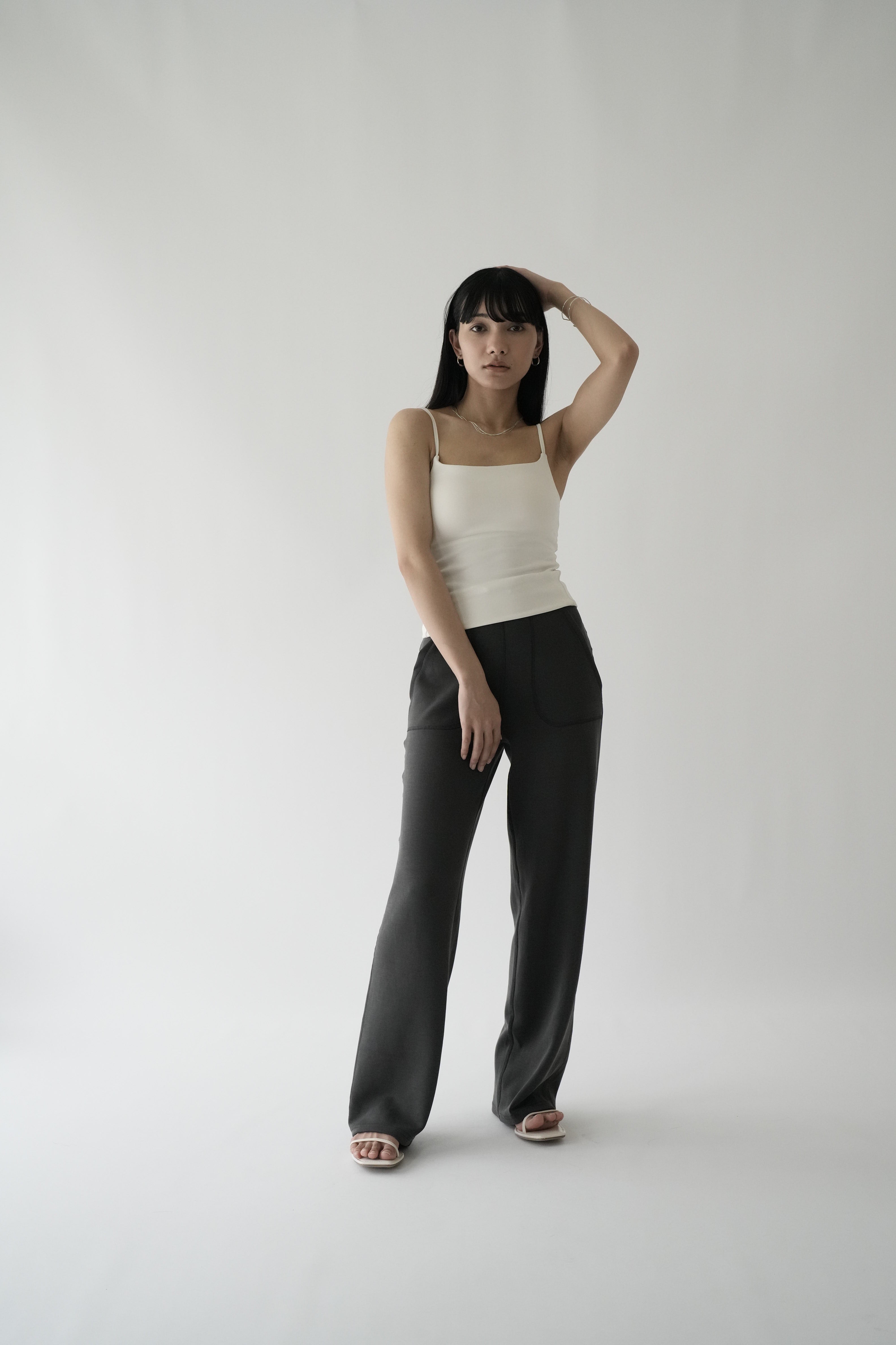 ZEN SEAMLESS コンフォートストレートパンツ