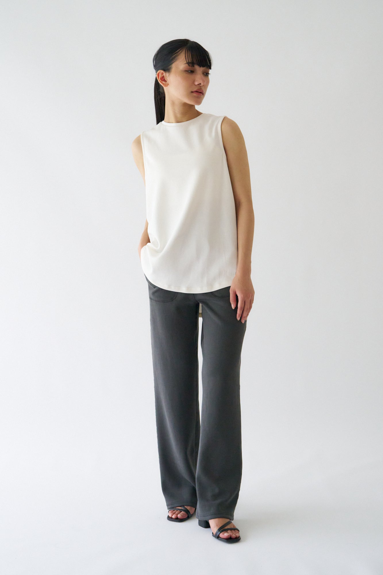 ZEN SEAMLESS バックカバータンクトップ