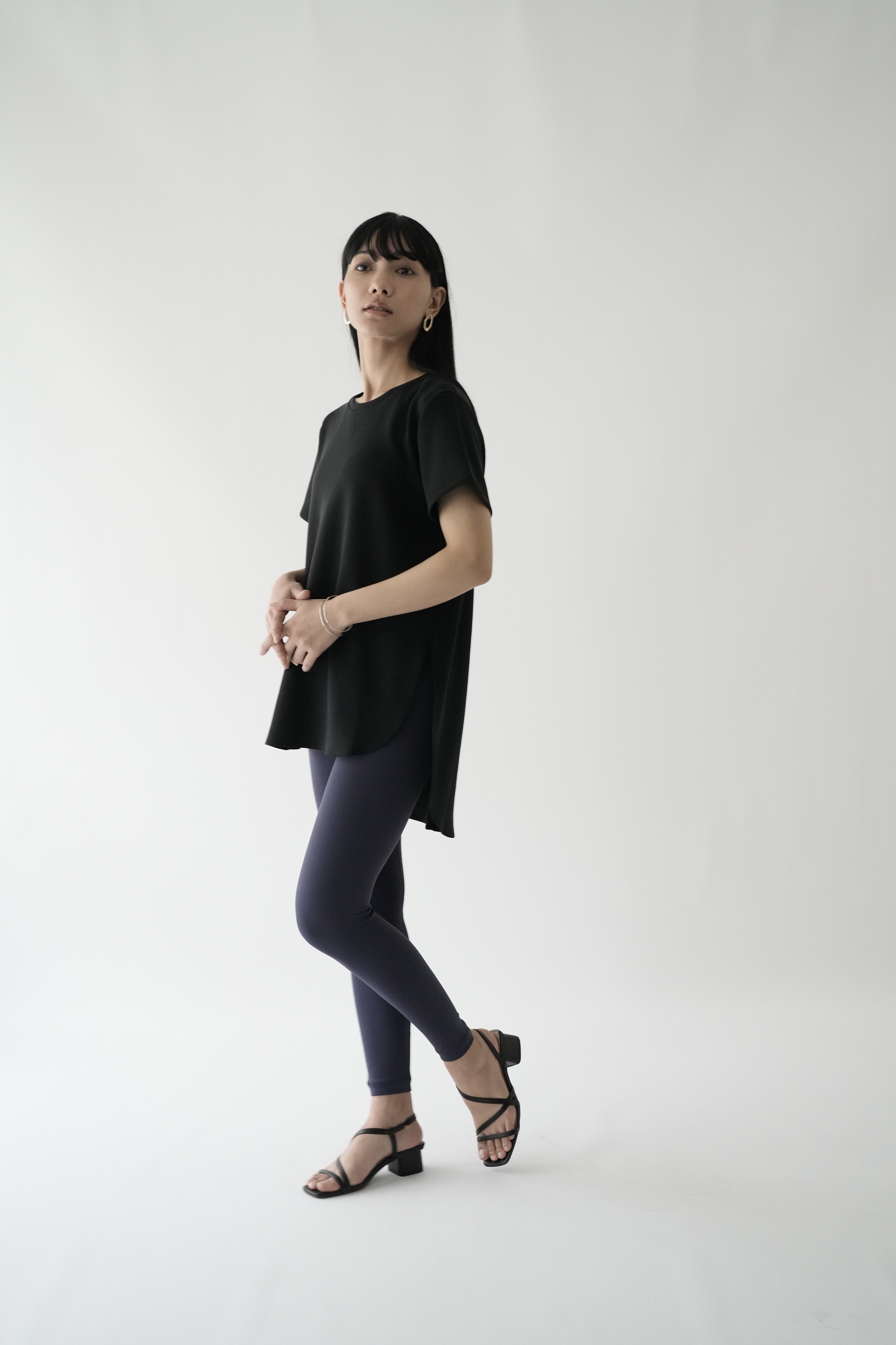ZEN SEAMLESS カーブカットロングTシャツ