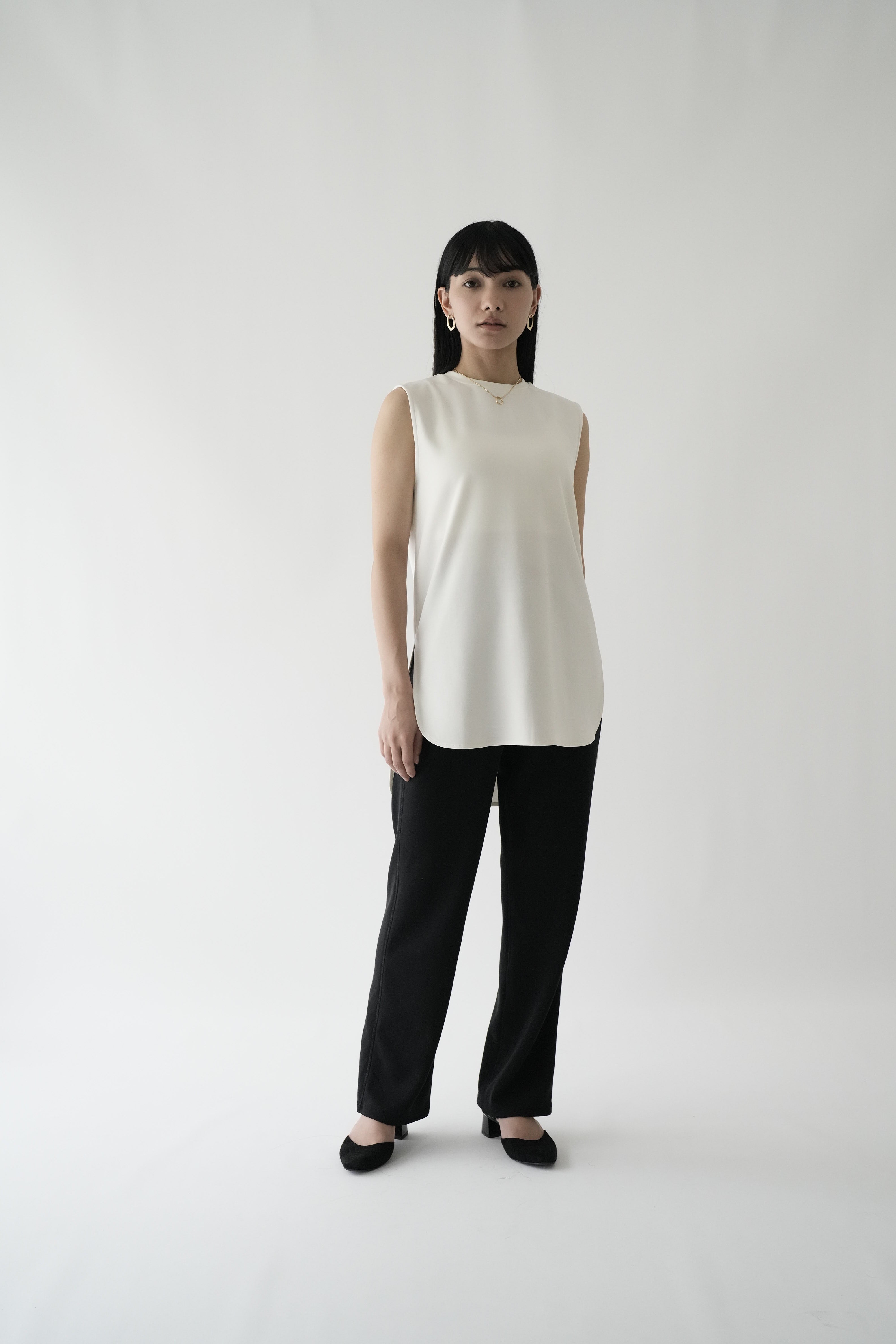 ZEN SEAMLESS カーブカットロングノースリーブシャツ
