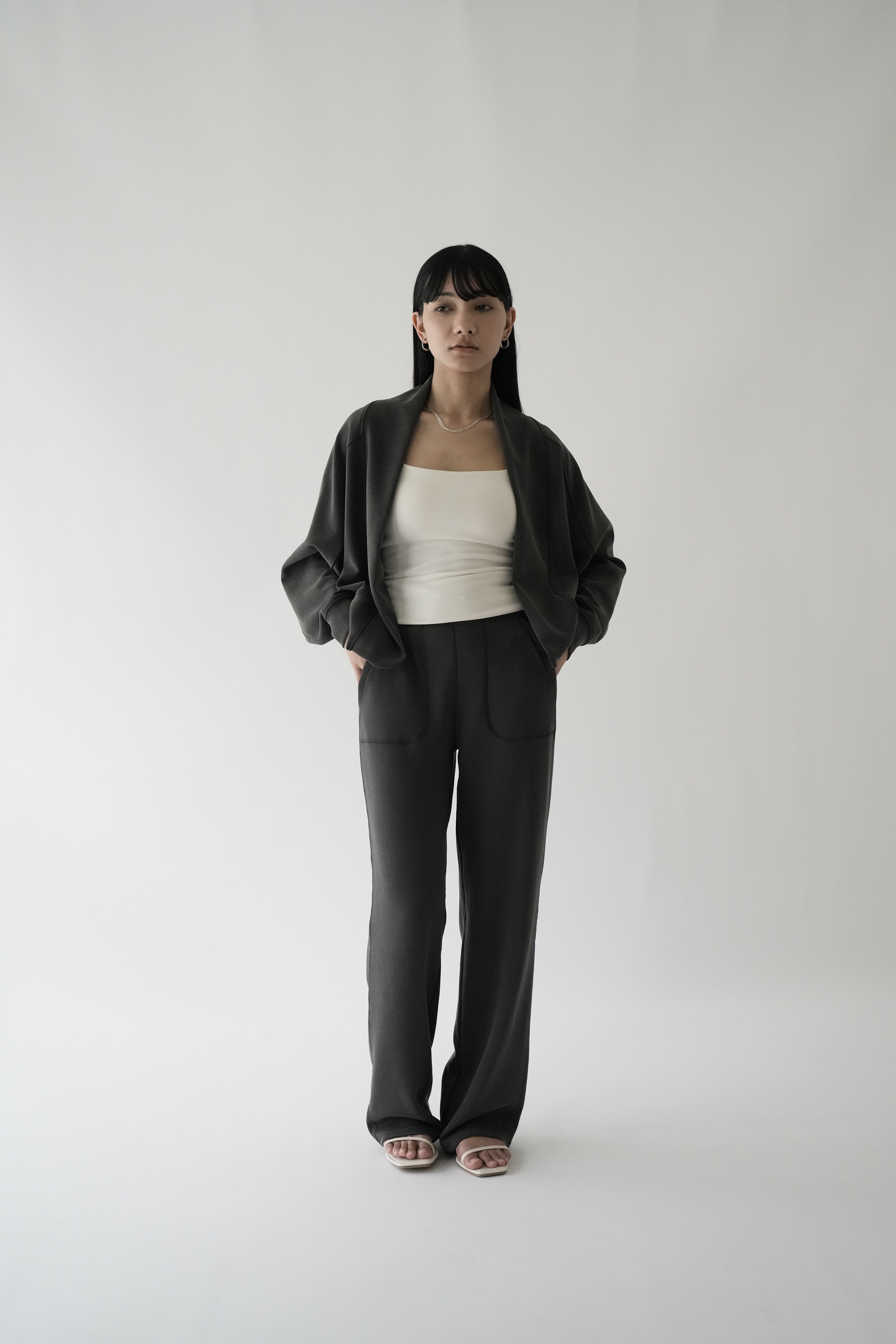 ZEN SEAMLESS コンフォートストレートパンツ