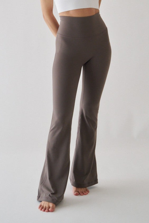 ZEN ESSENTIAL シグニチャー レギンスフレアパンツ