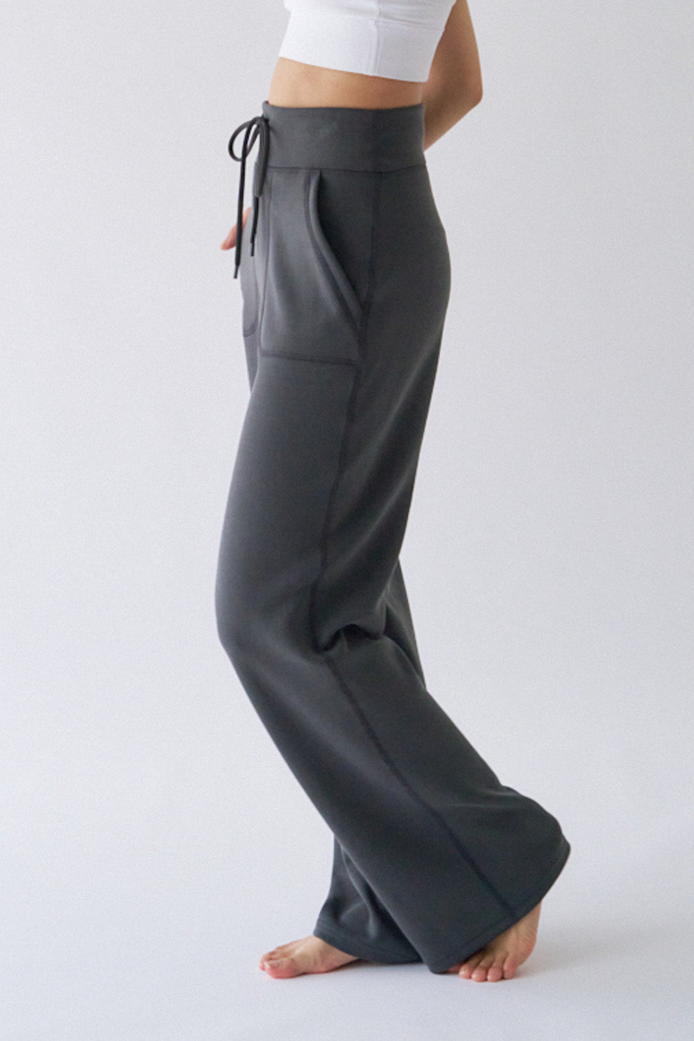 ZEN SEAMLESS コンフォートストレートパンツ