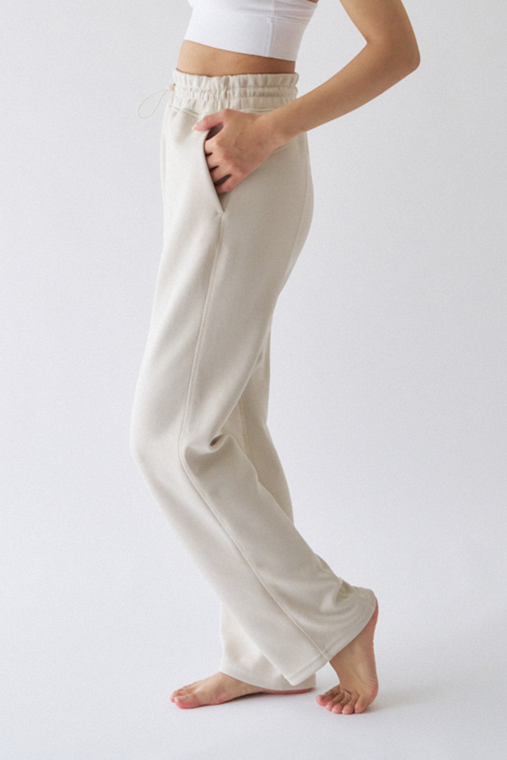 ZEN SEAMLESS スタンダードストレートパンツ