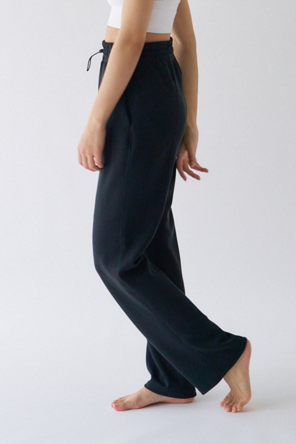 ZEN SEAMLESS スタンダードストレートパンツ