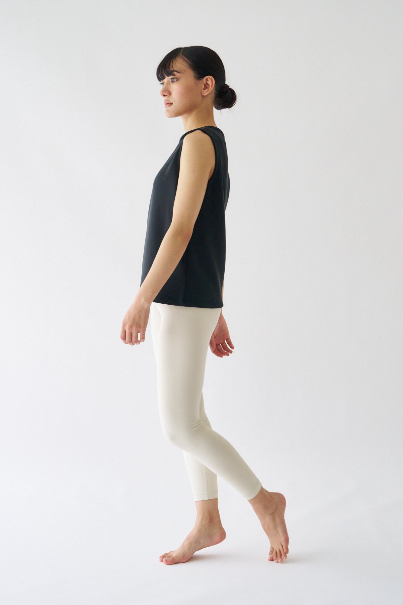 ZEN SEAMLESS スタンダートノースリーブシャツ