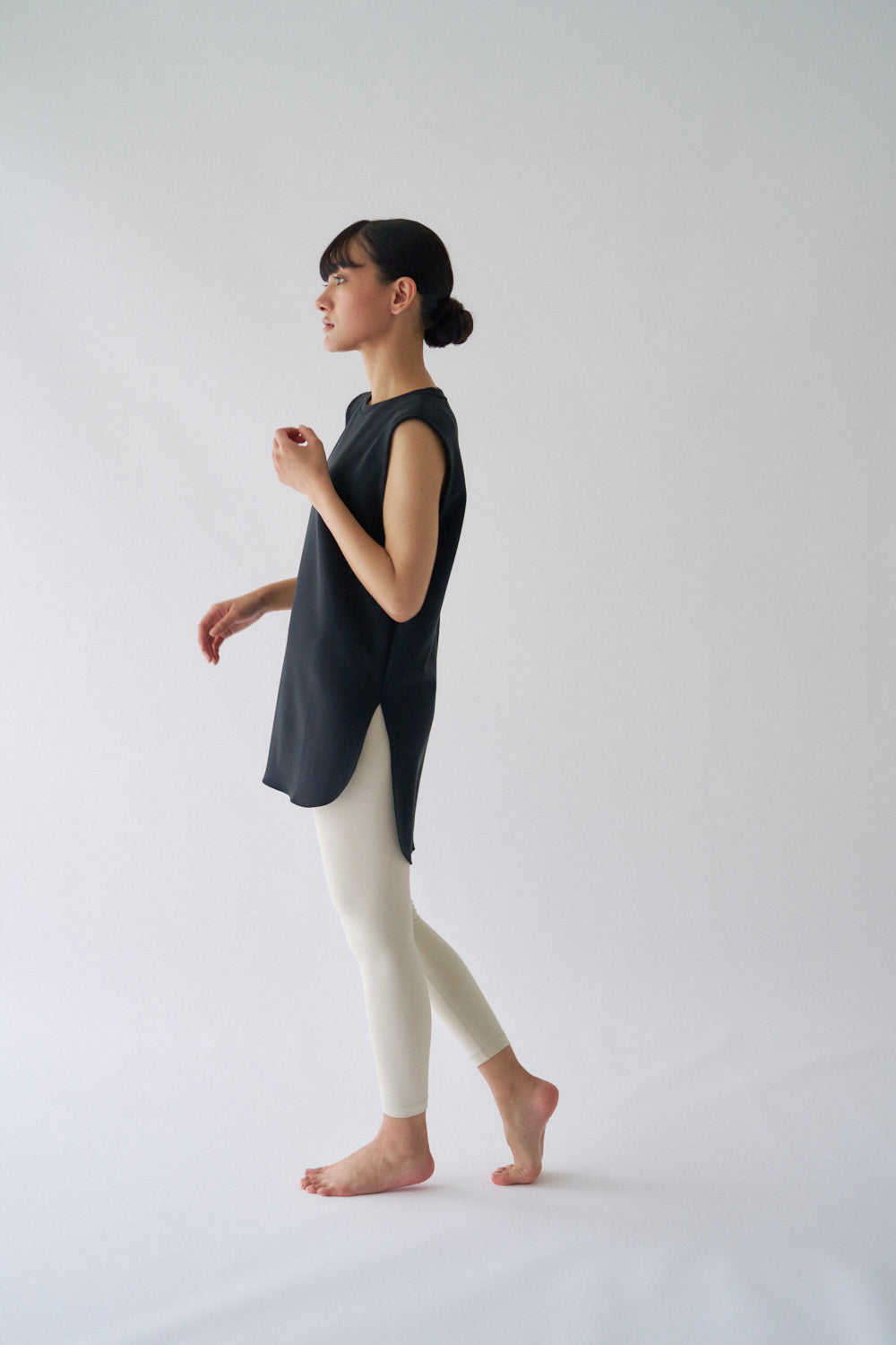 ZEN SEAMLESS カーブカットロングノースリーブシャツ