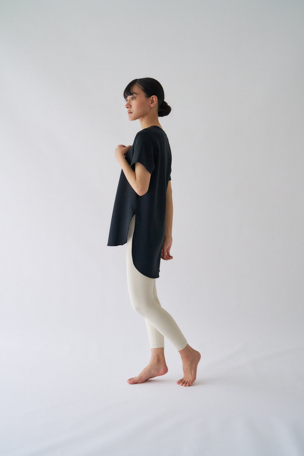 ZEN SEAMLESS カーブカットロングTシャツ