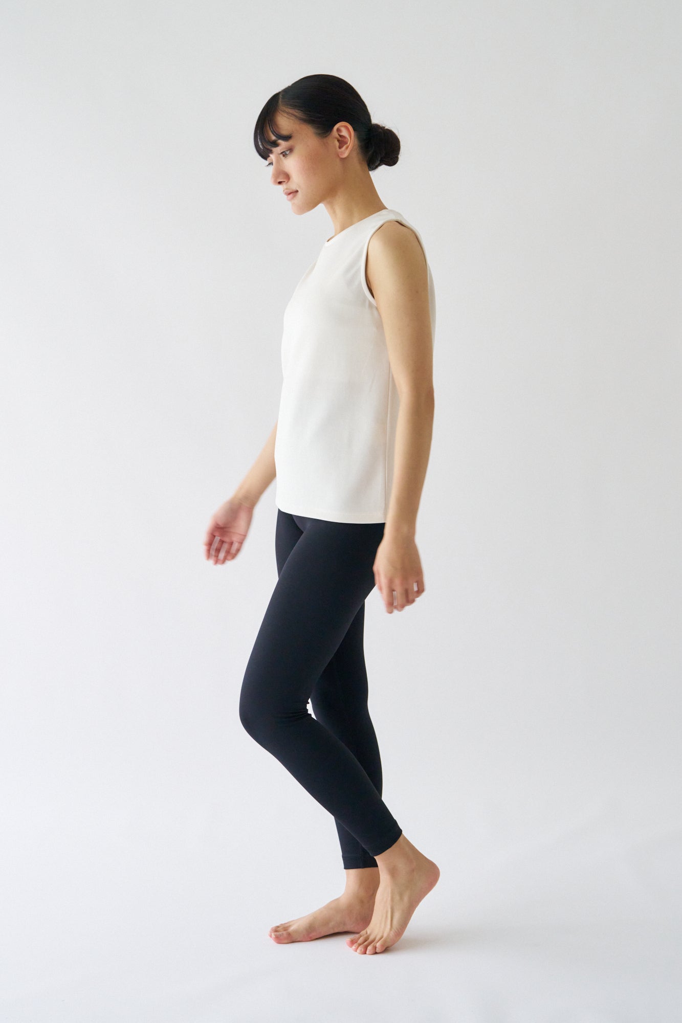 ZEN SEAMLESS スタンダートノースリーブシャツ