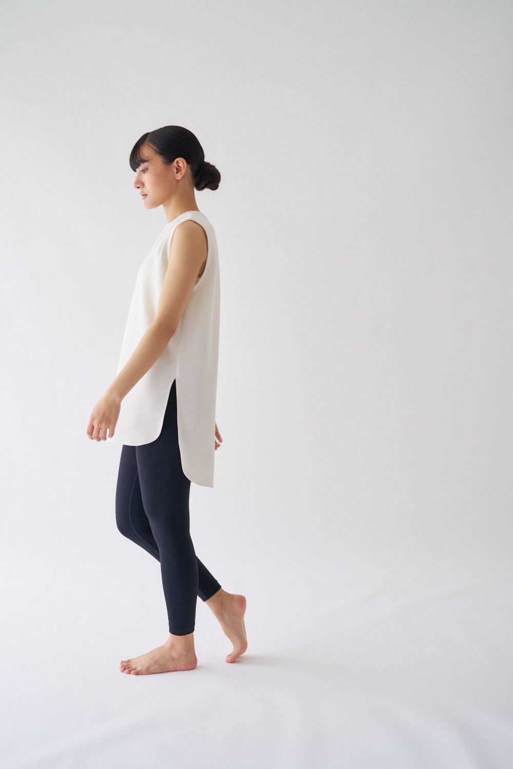 ZEN SEAMLESS カーブカットロングノースリーブシャツ
