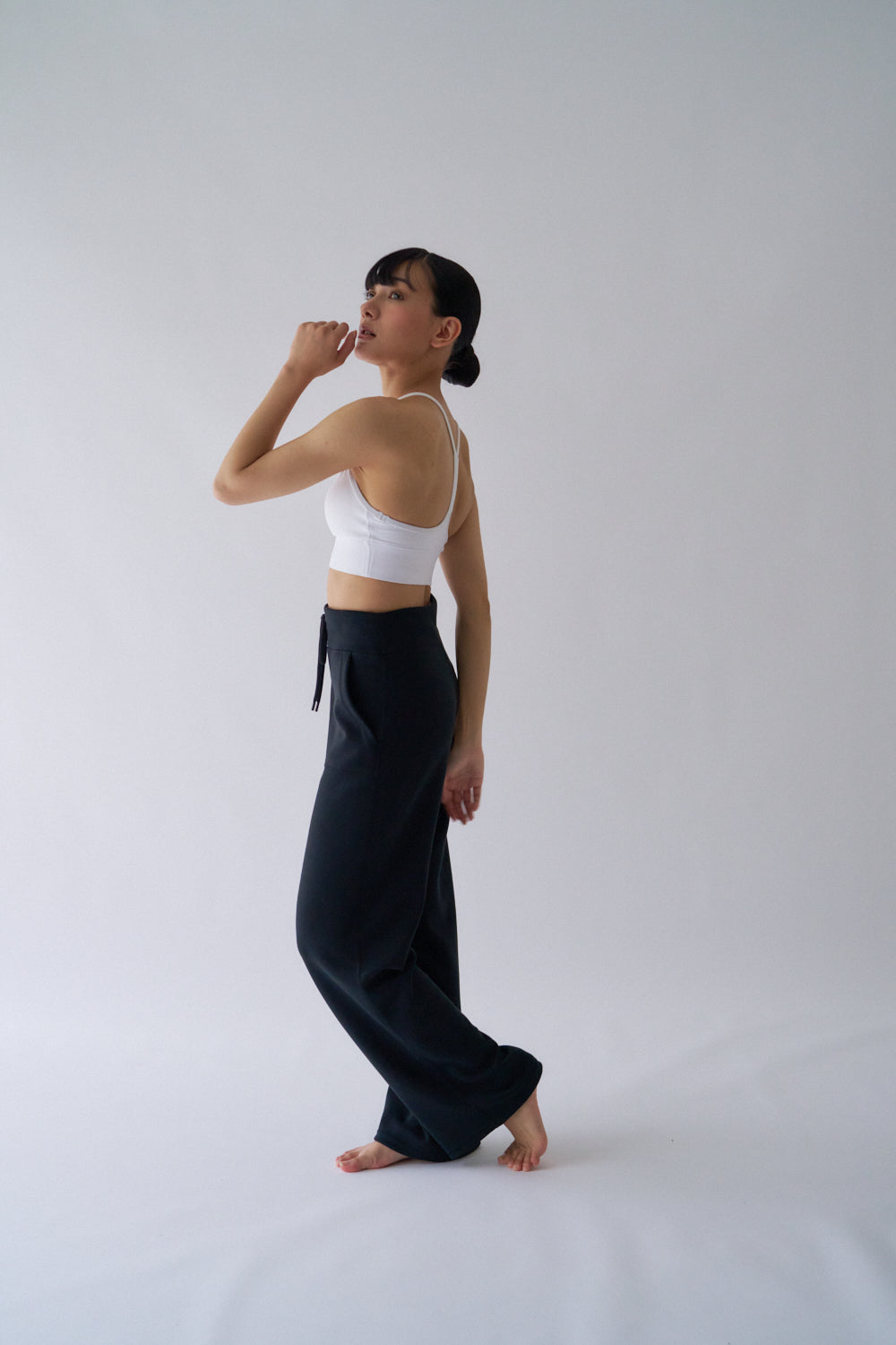 ZEN SEAMLESS コンフォートストレートパンツ