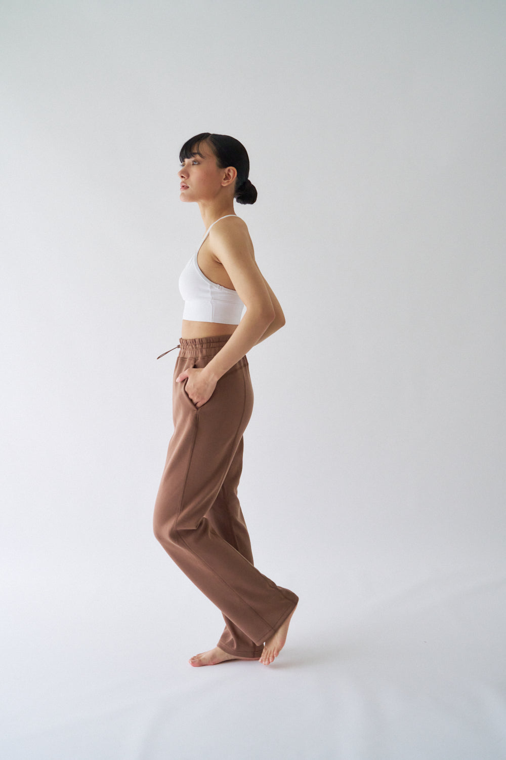 ZEN SEAMLESS スタンダードストレートパンツ