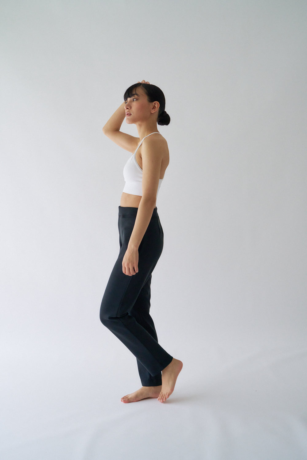 ZEN SEAMLESS テーパードパンツ