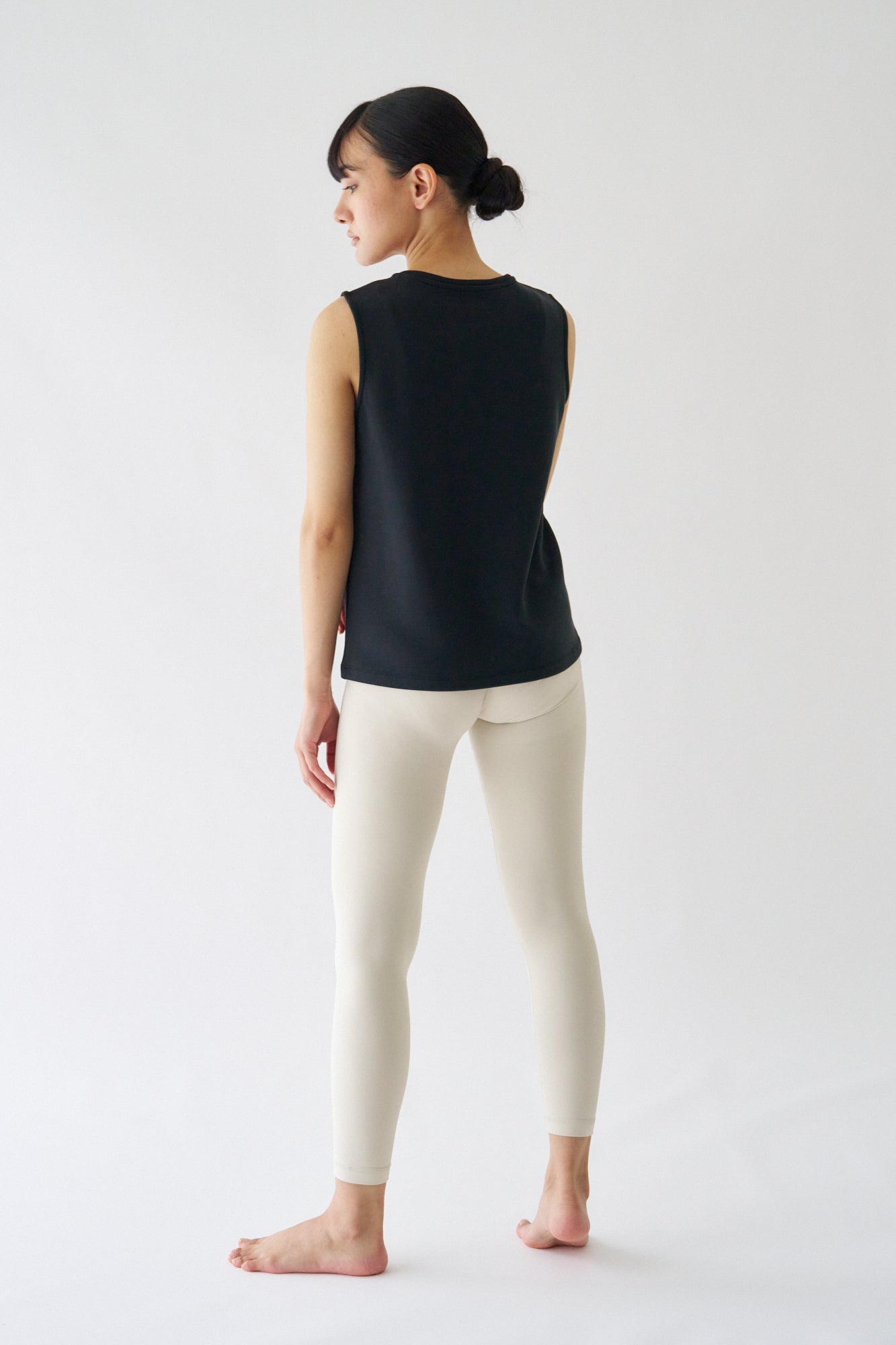 ZEN SEAMLESS スタンダートノースリーブシャツ