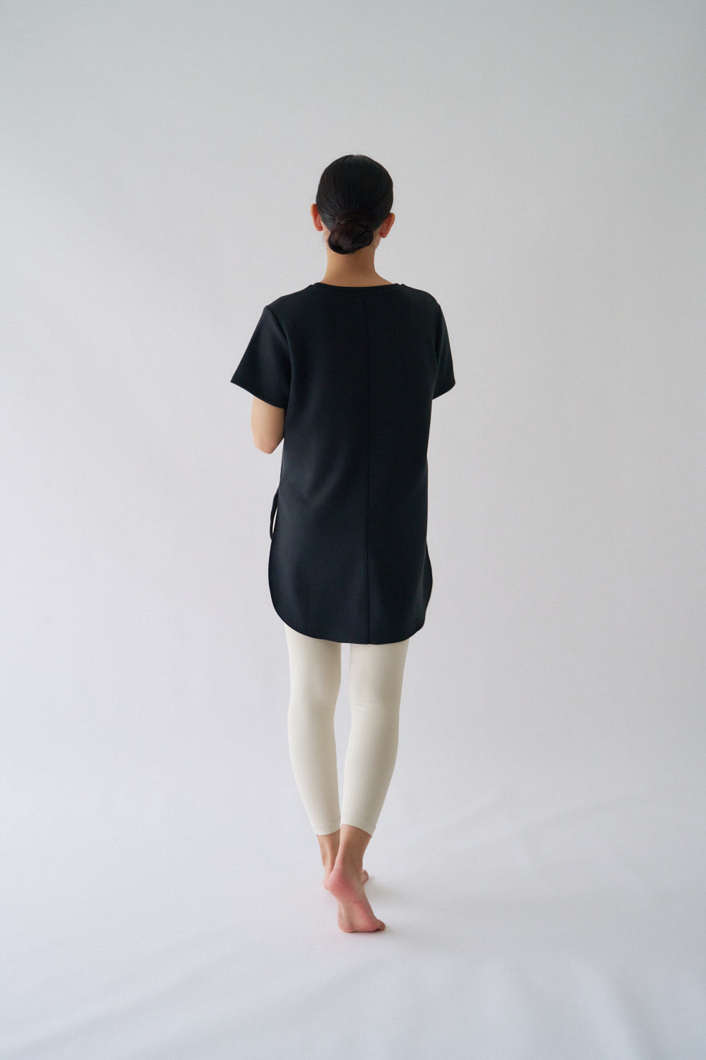 ZEN SEAMLESS カーブカットロングTシャツ