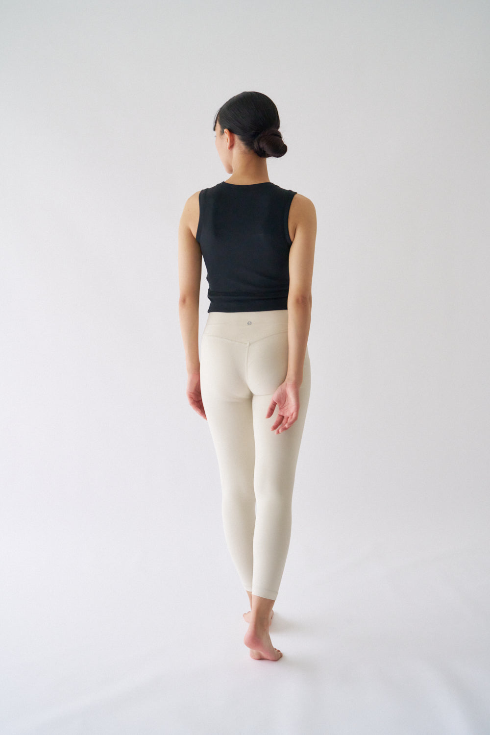 ZEN SEAMLESS クロスラインブラトップ