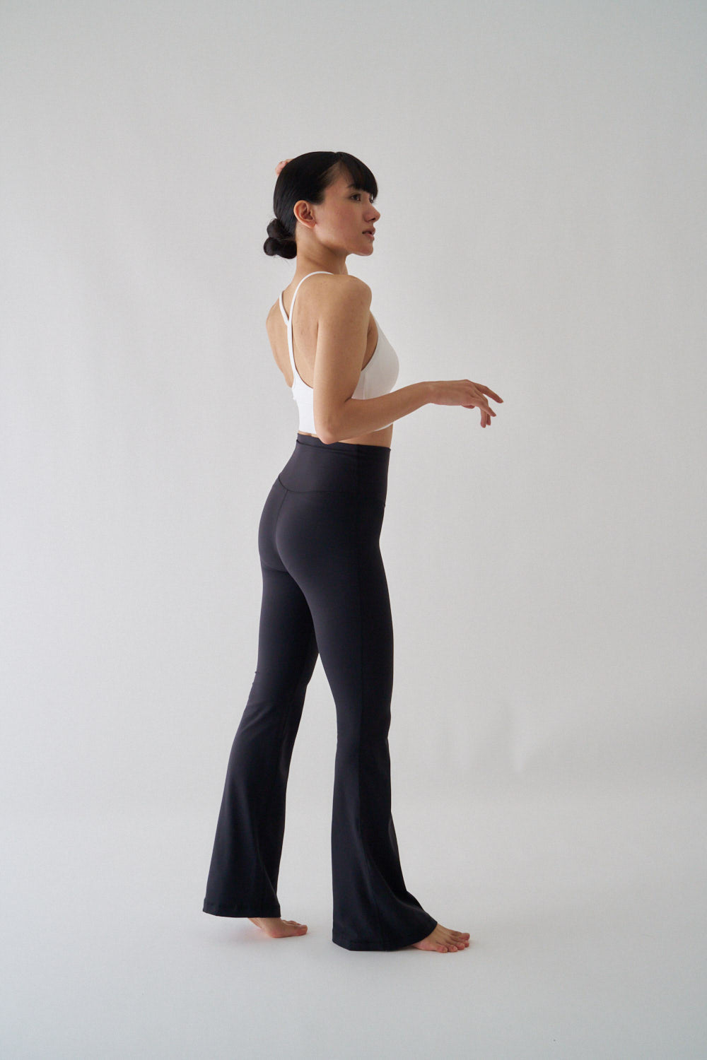 ZEN ESSENTIAL シグニチャー レギンスフレアパンツ