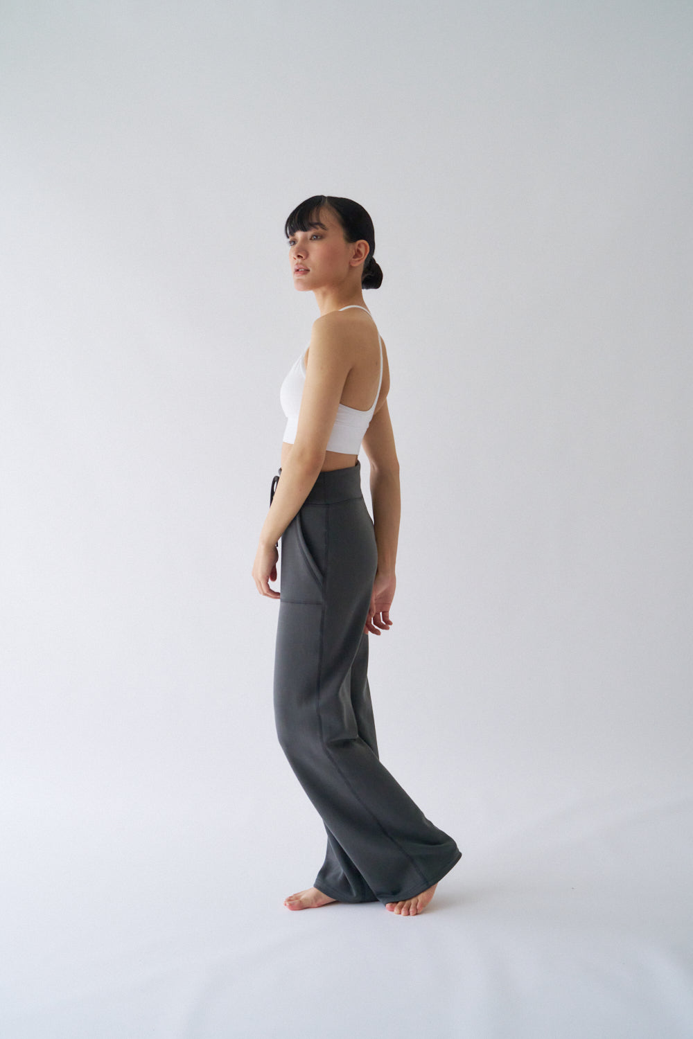 ZEN SEAMLESS コンフォートストレートパンツ