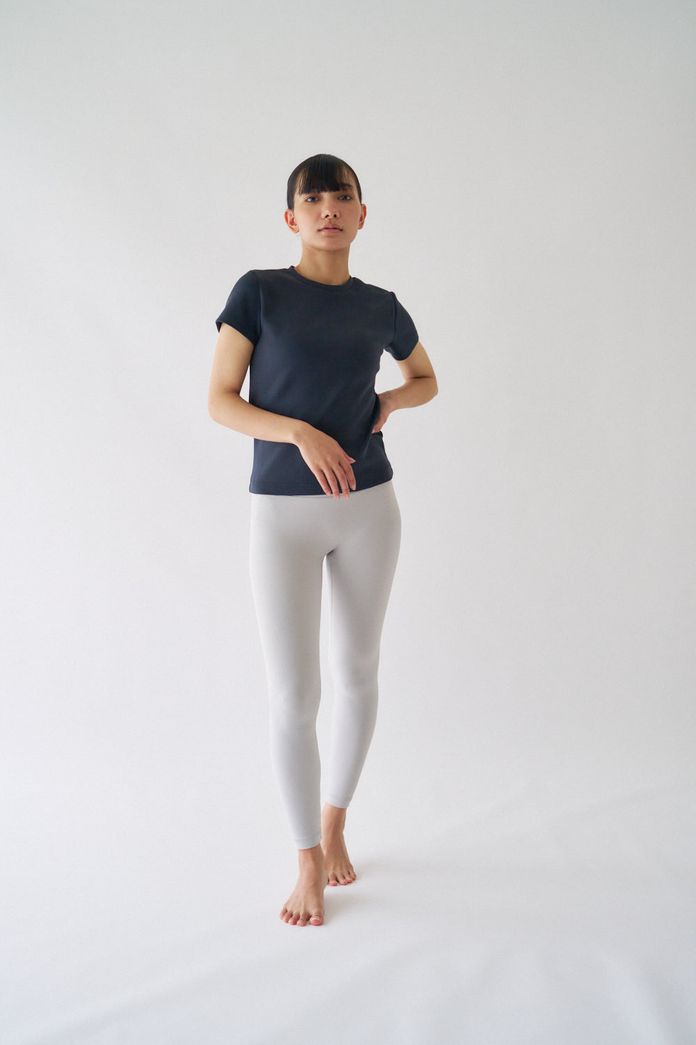 ZEN SEAMLESS フィットTシャツ