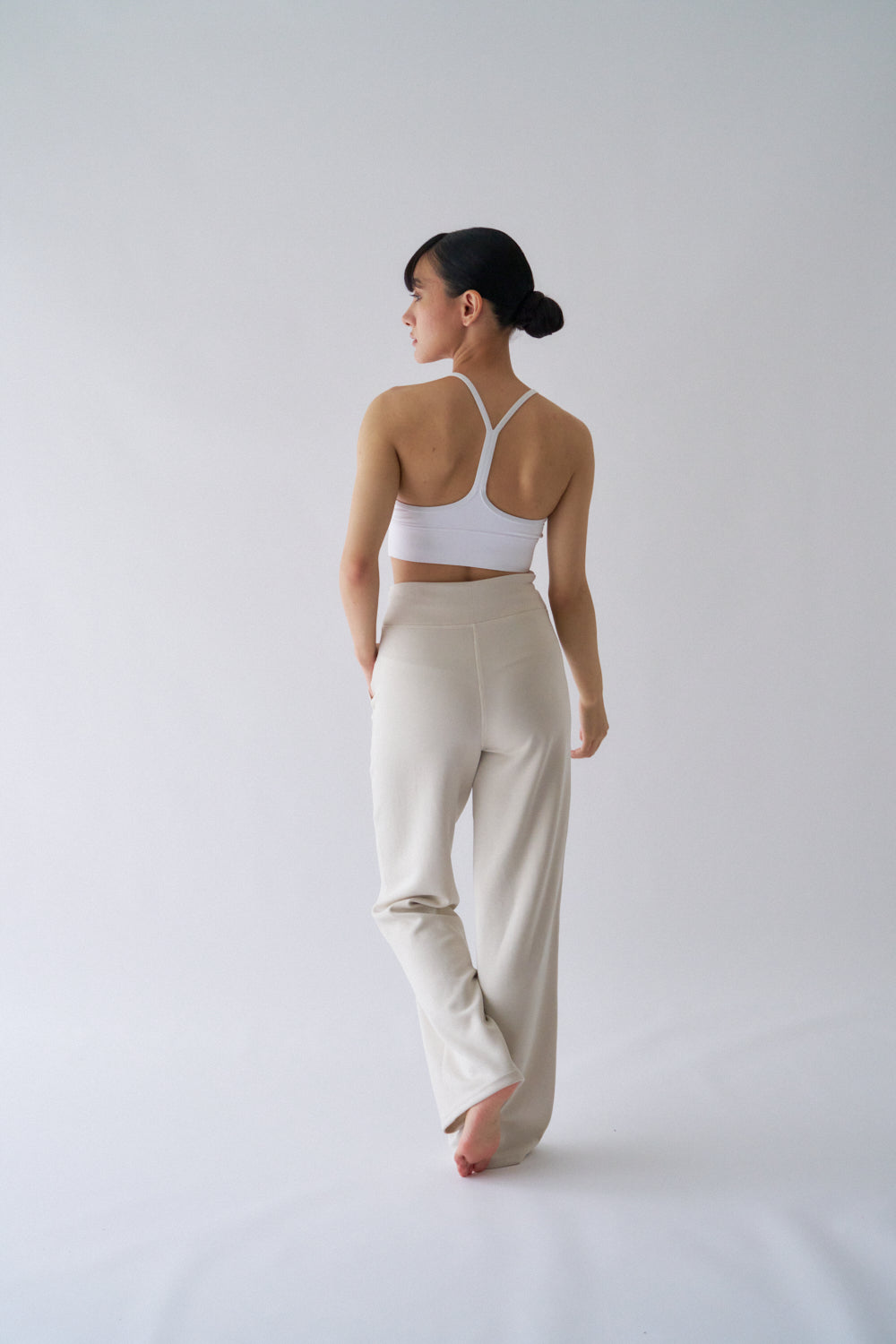 ZEN SEAMLESS コンフォートストレートパンツ