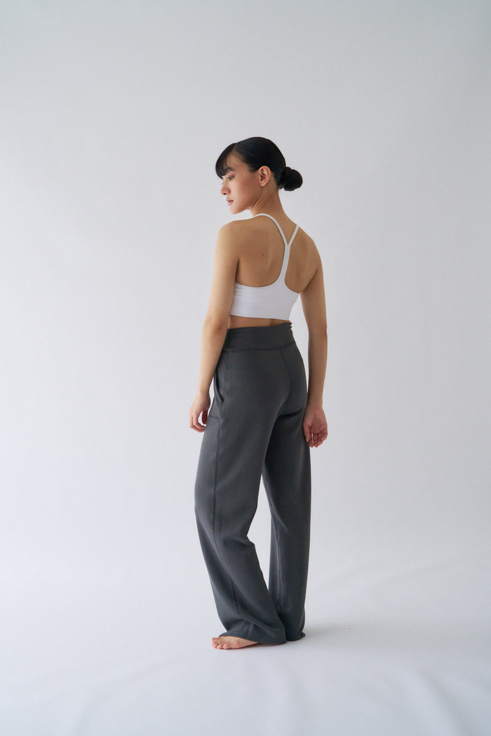 ZEN SEAMLESS コンフォートストレートパンツ