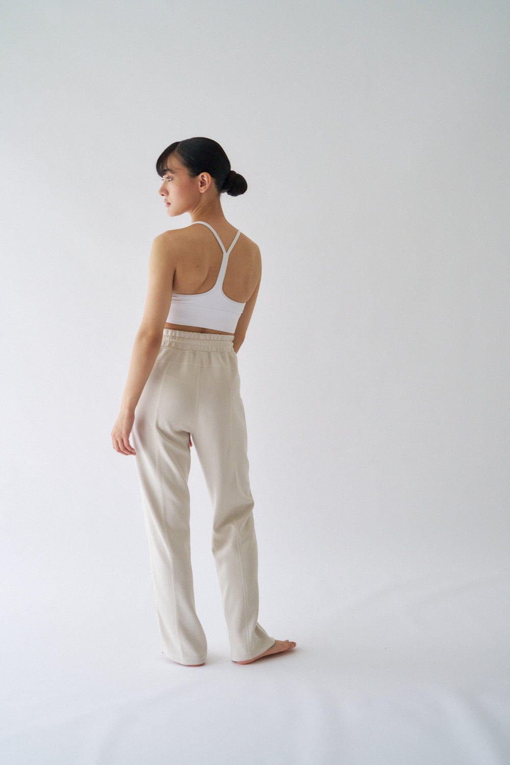 ZEN SEAMLESS スタンダードストレートパンツ