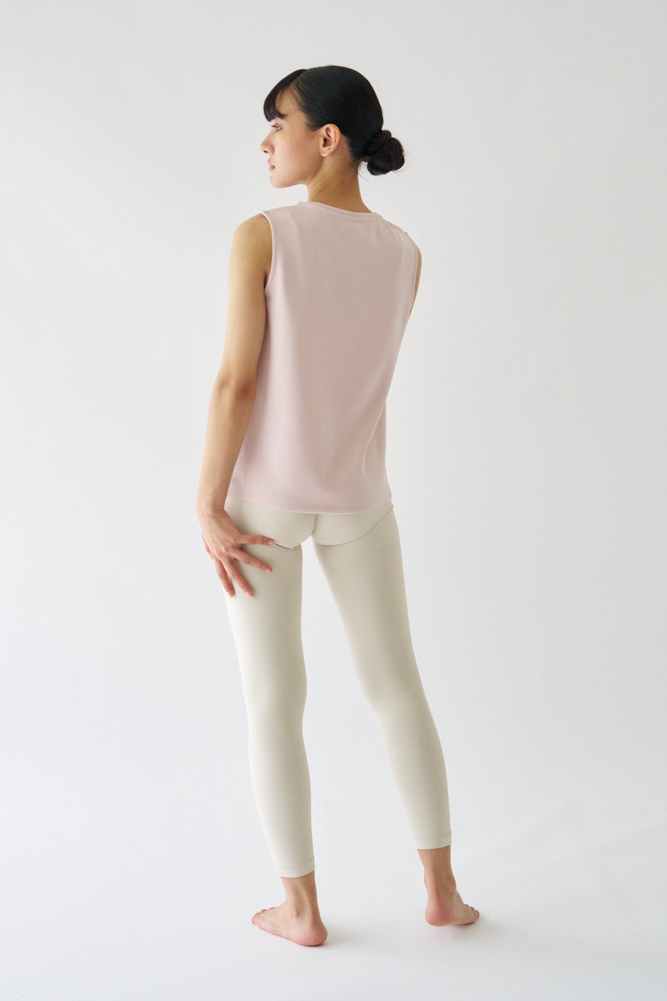 ZEN SEAMLESS スタンダートノースリーブシャツ