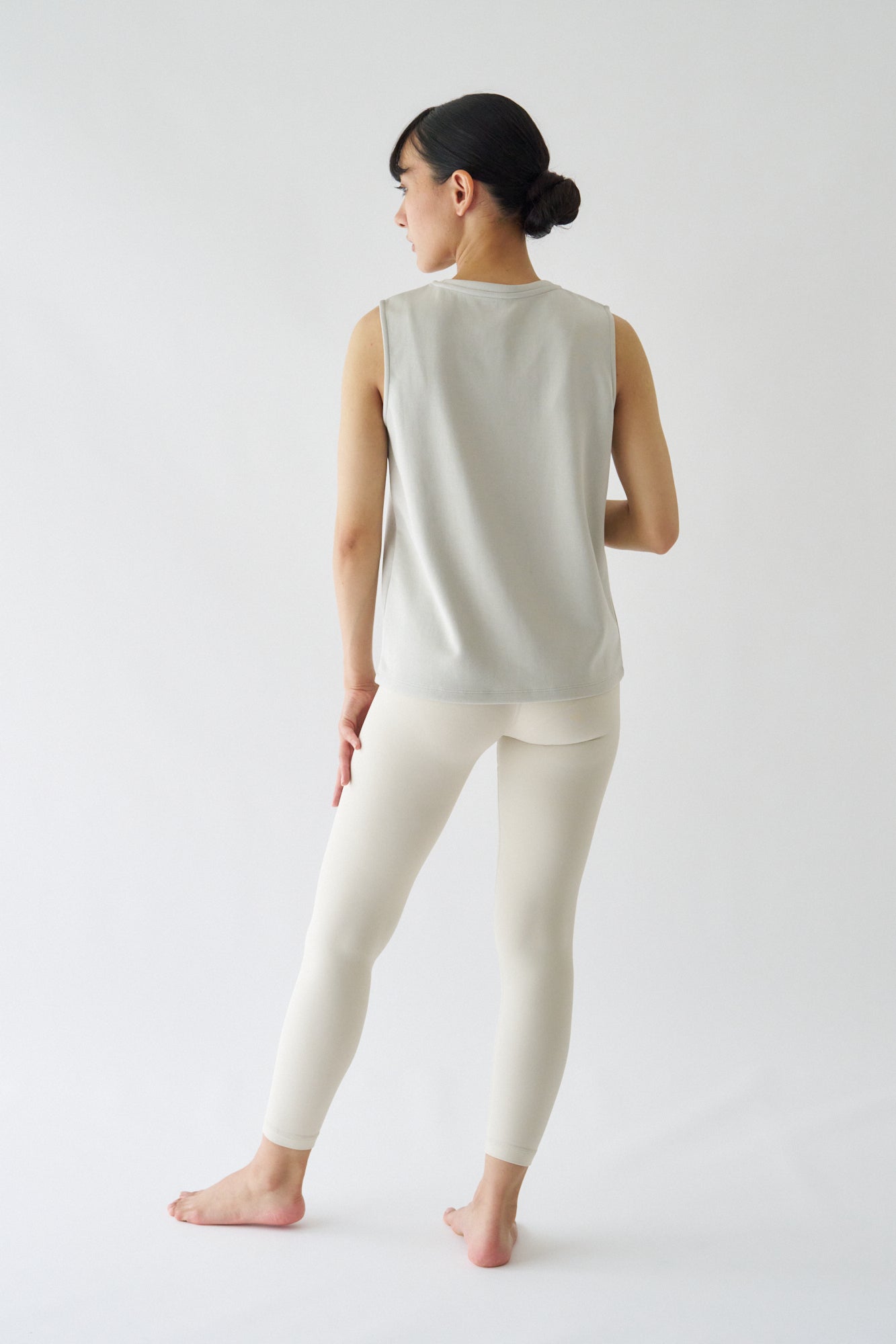 ZEN SEAMLESS スタンダートノースリーブシャツ