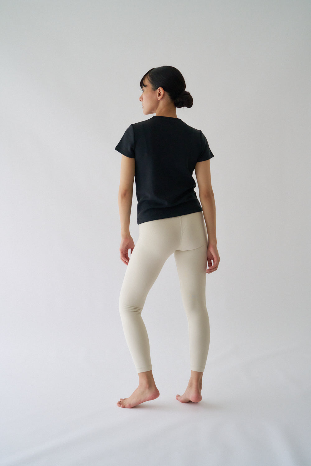 ZEN SEAMLESS フィットTシャツ