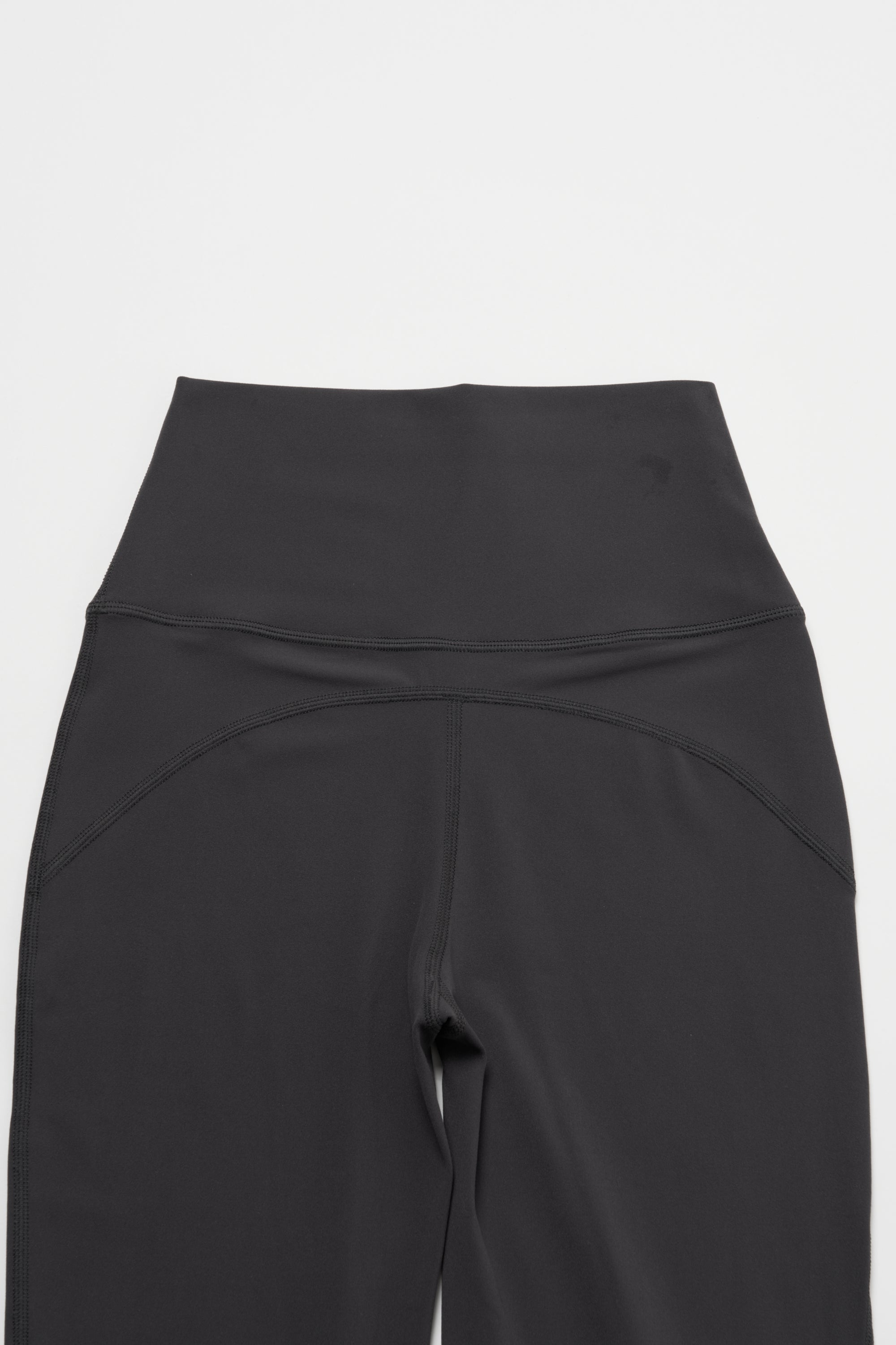 ZEN ESSENTIAL シグニチャー レギンスフレアパンツ